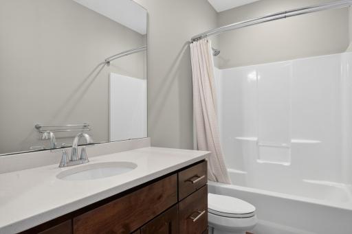 5490 College View Road E, Rochester, MN 55904