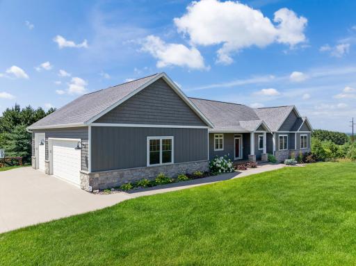 5490 College View Road E, Rochester, MN 55904