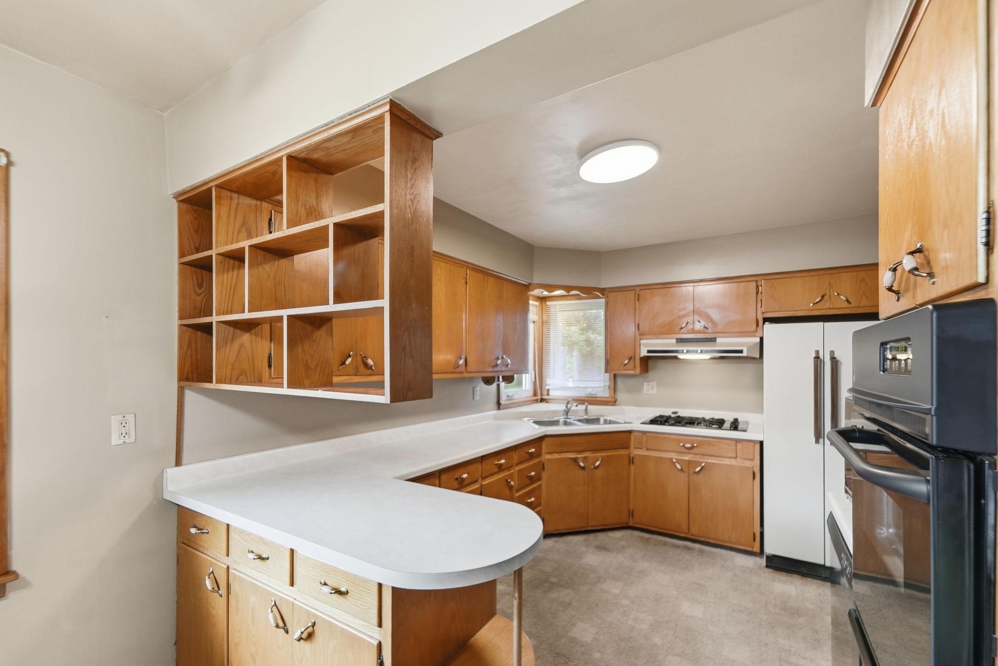 A classic kitchen ready to enjoy or personalize over time.