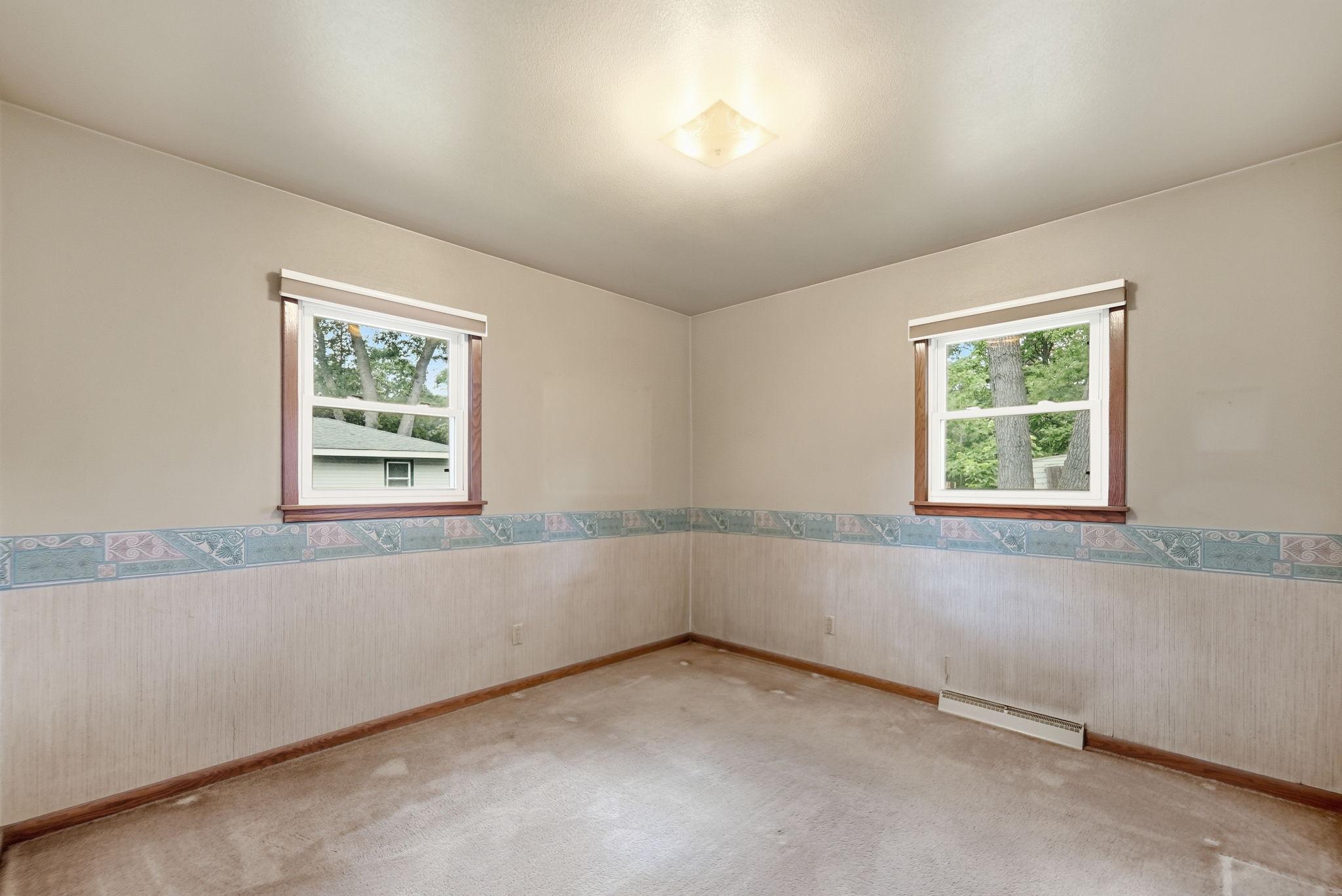 3rd upper level bedroom.