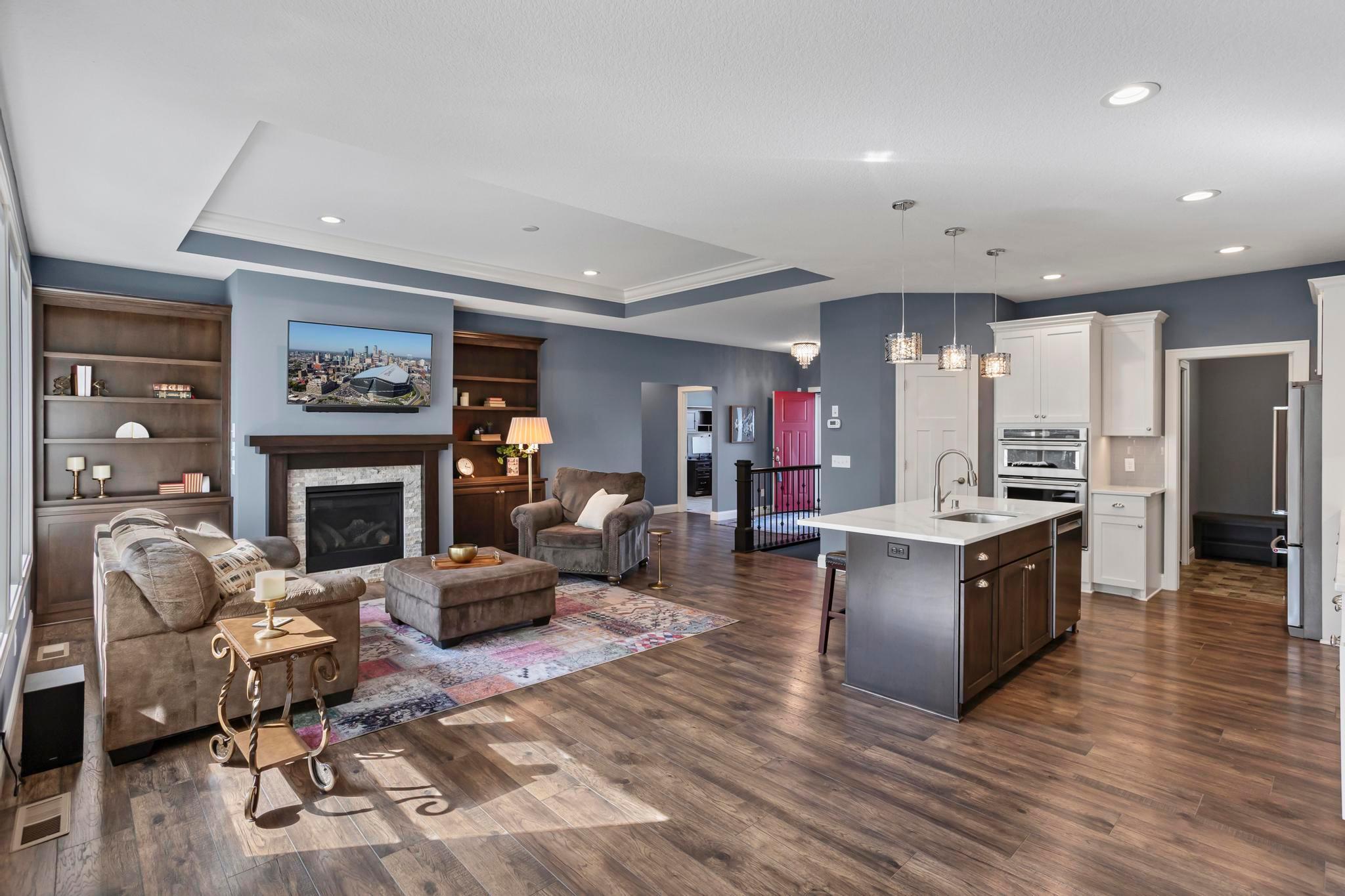 Sun-Filled Open Concept Great Room