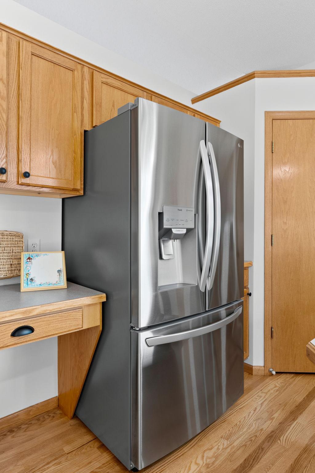 23-web-or-mls-19903 Excelsior Ln-23.jpg
