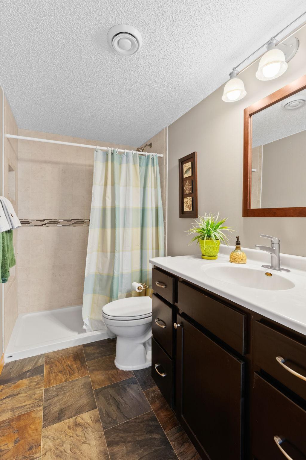 46-web-or-mls-19903 Excelsior Ln-46.jpg