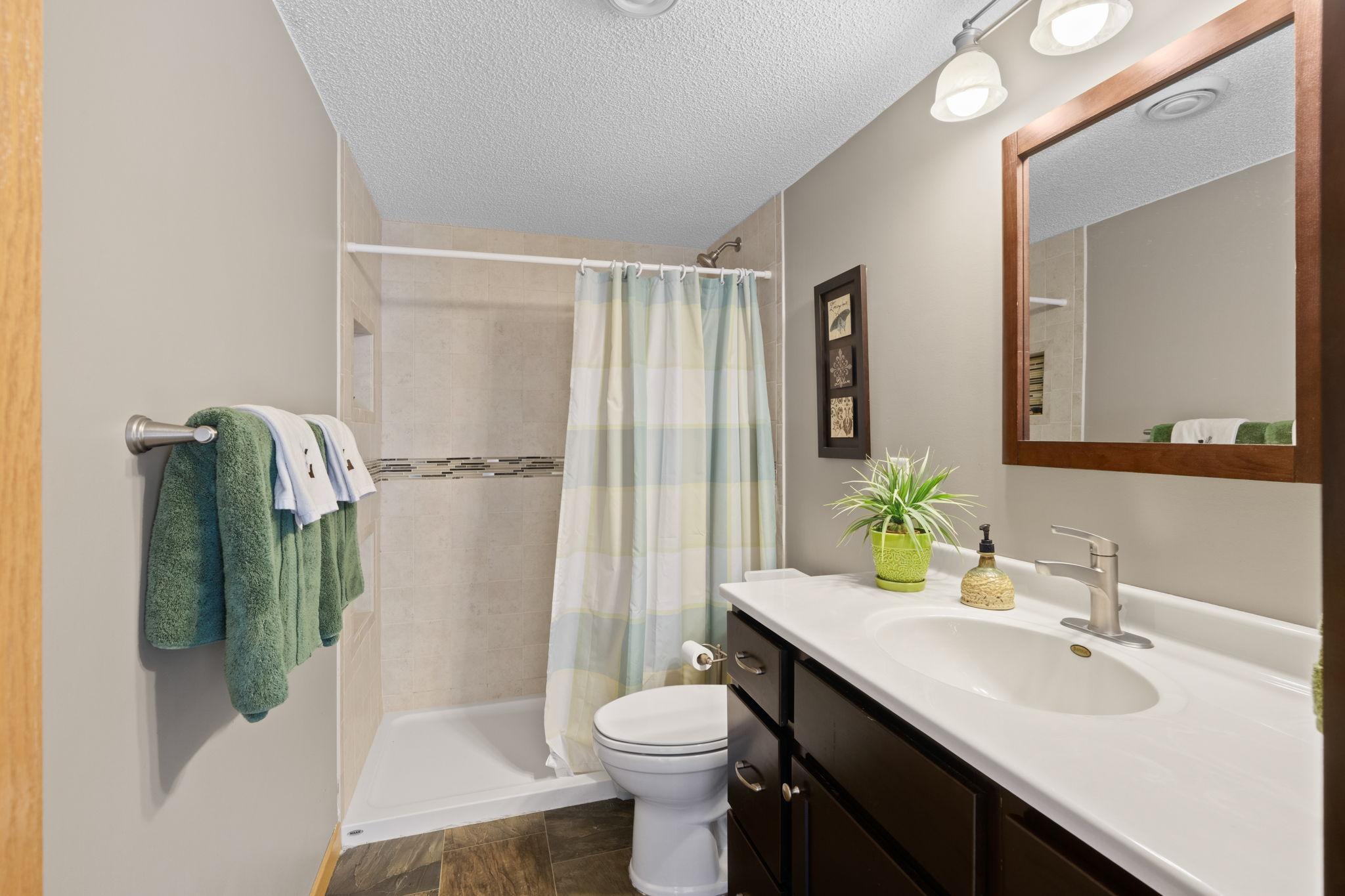 45-web-or-mls-19903 Excelsior Ln-45.jpg