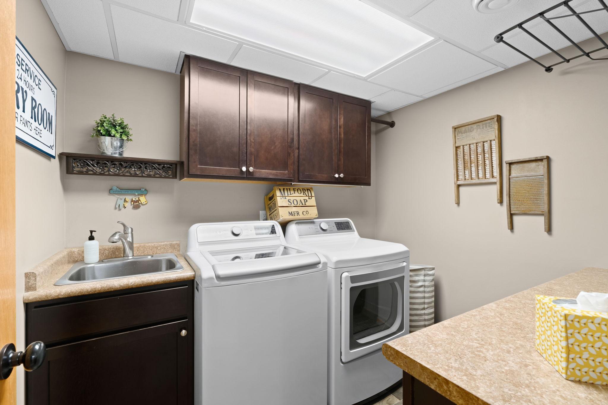 47-web-or-mls-19903 Excelsior Ln-47.jpg