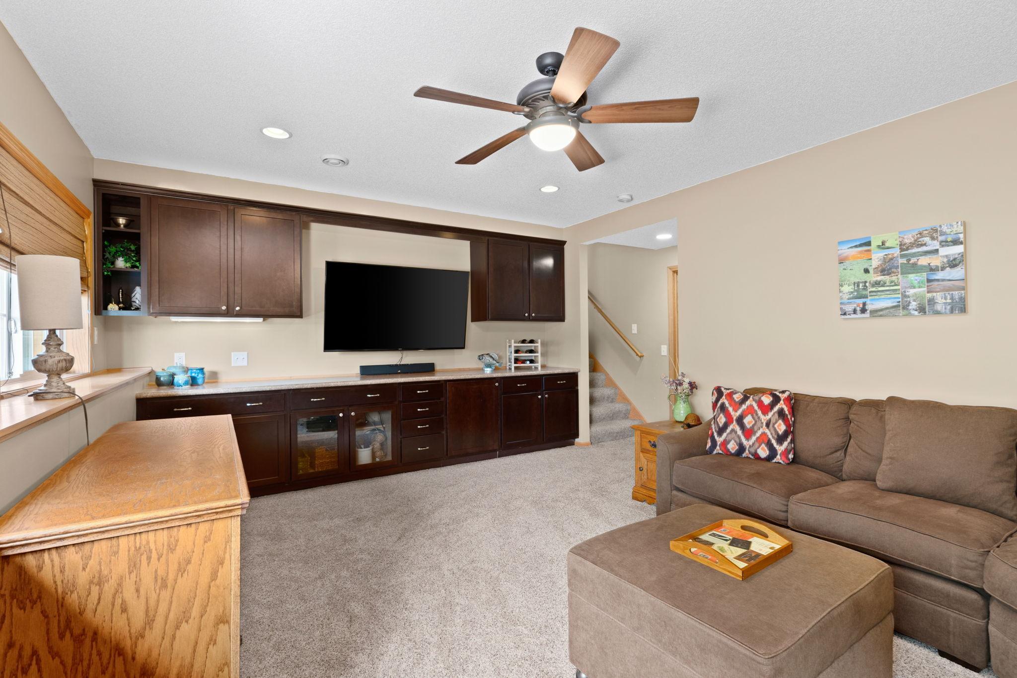 51-web-or-mls-19903 Excelsior Ln-51.jpg