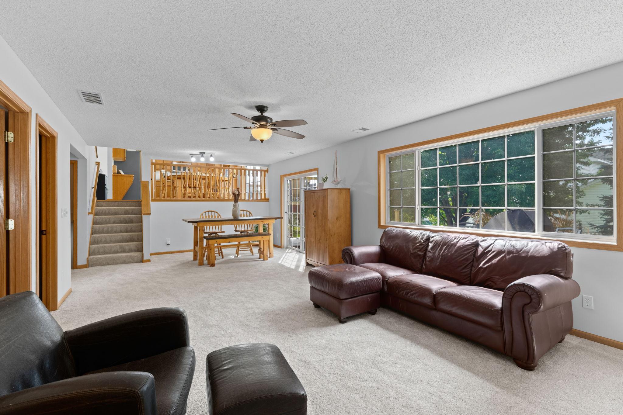 40-web-or-mls-19903 Excelsior Ln-40.jpg