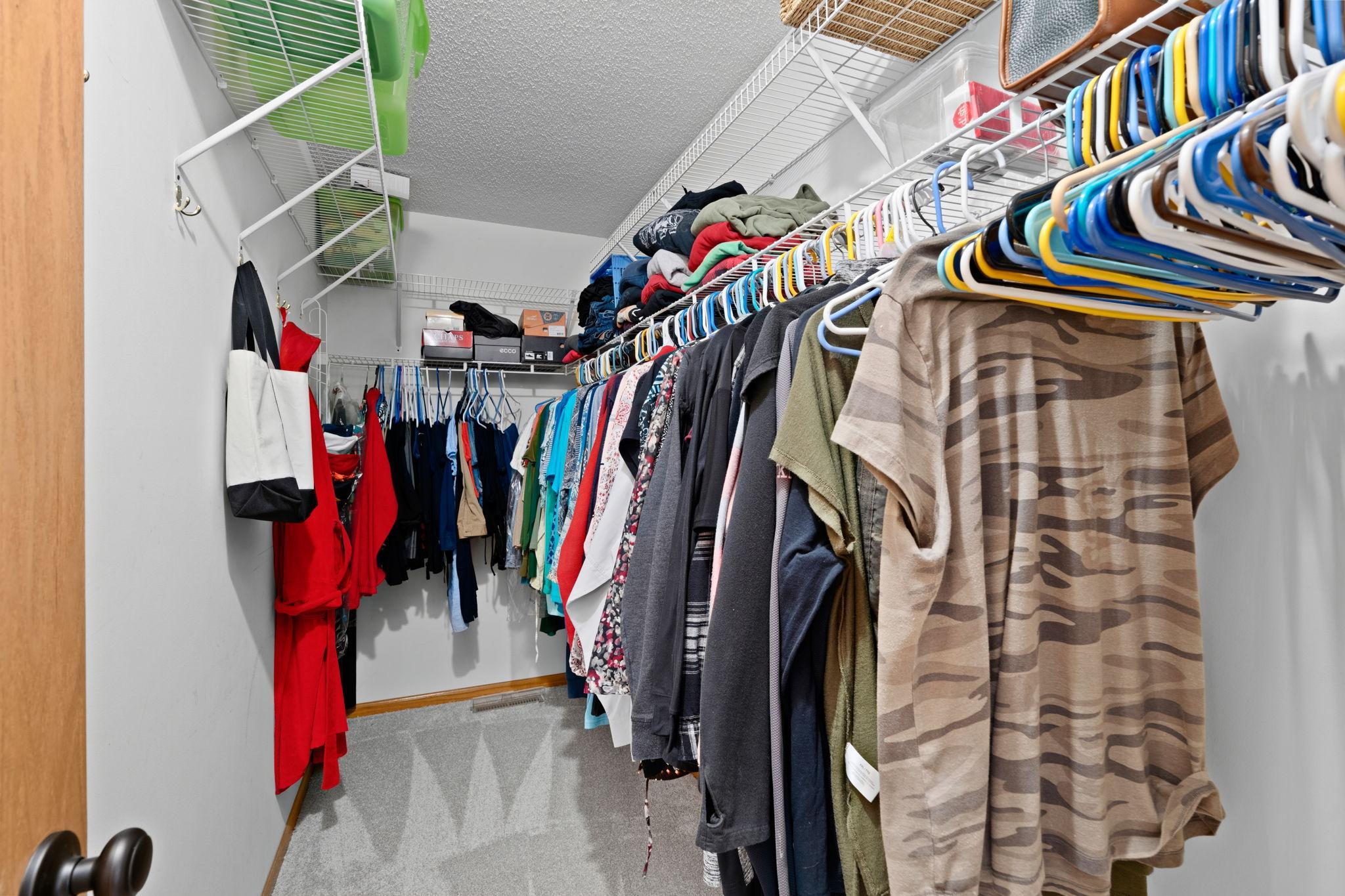 29-web-or-mls-19903 Excelsior Ln-29.jpg