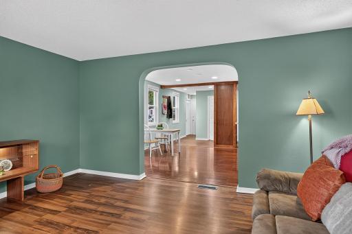 568 Western Avenue N, Saint Paul, MN 55103