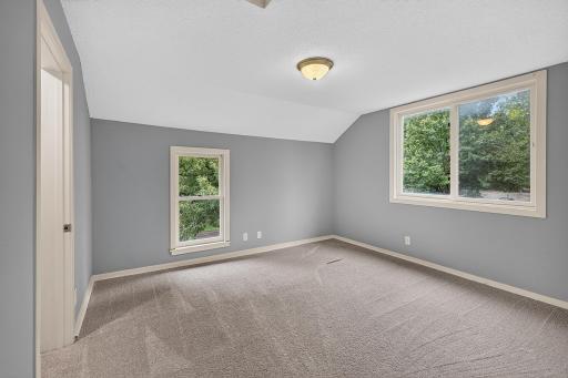 568 Western Avenue N, Saint Paul, MN 55103