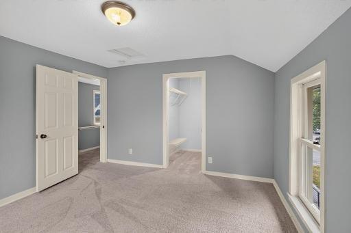 568 Western Avenue N, Saint Paul, MN 55103