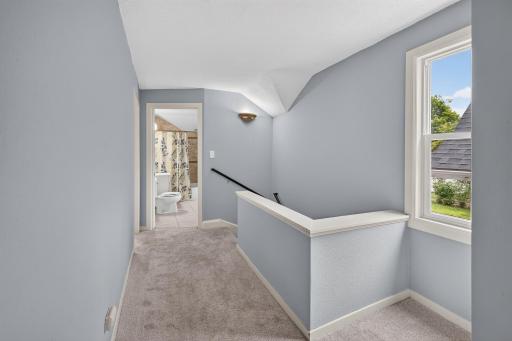 568 Western Avenue N, Saint Paul, MN 55103