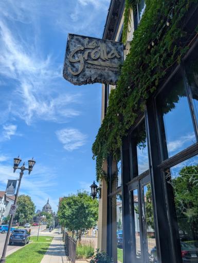 162 College Avenue W, 5, Saint Paul, MN 55102
