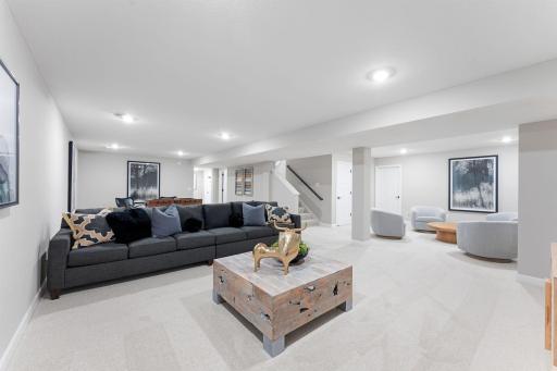 (Photo of a similar home, actual finishes may vary)