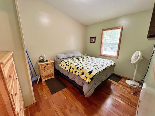 Bedroom 1.jpg