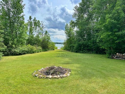 Fire Pit with view to lake.jpg