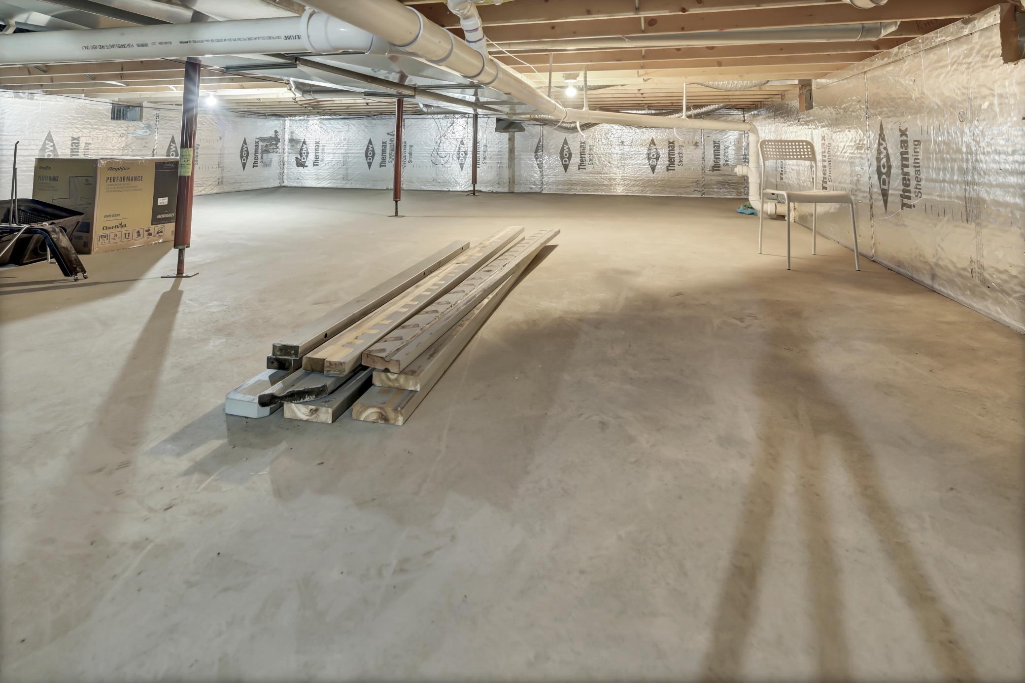 Crawl Space - dry with storm shelter access from owner's suite closet