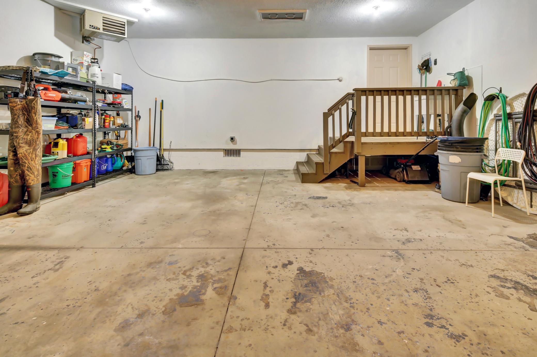 attached oversize single stall garage
