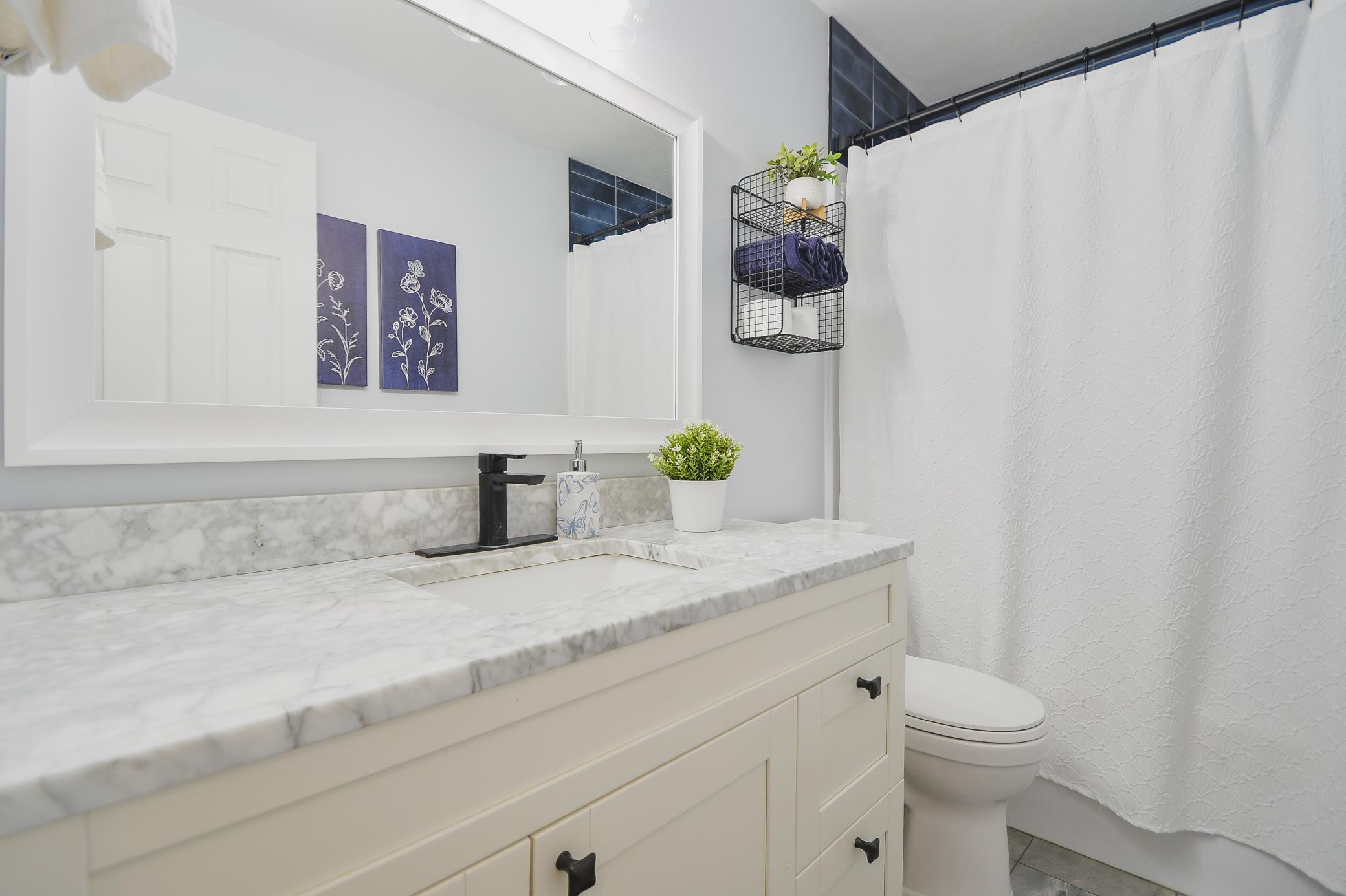 Full bathroom