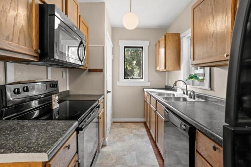 229 7th Avenue, Enderlin, ND 58027