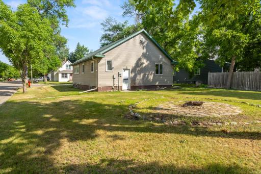 229 7th Avenue, Enderlin, ND 58027