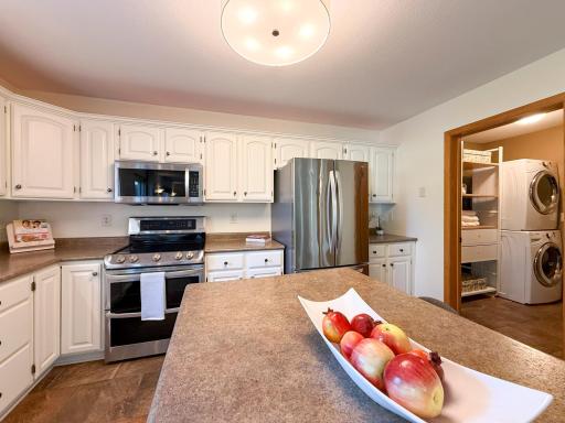 411 Waterview Lane NW, Rochester, MN 55901