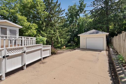 large tandem garage