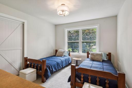 Second upper level bedroom