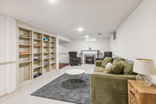 Electric fireplace