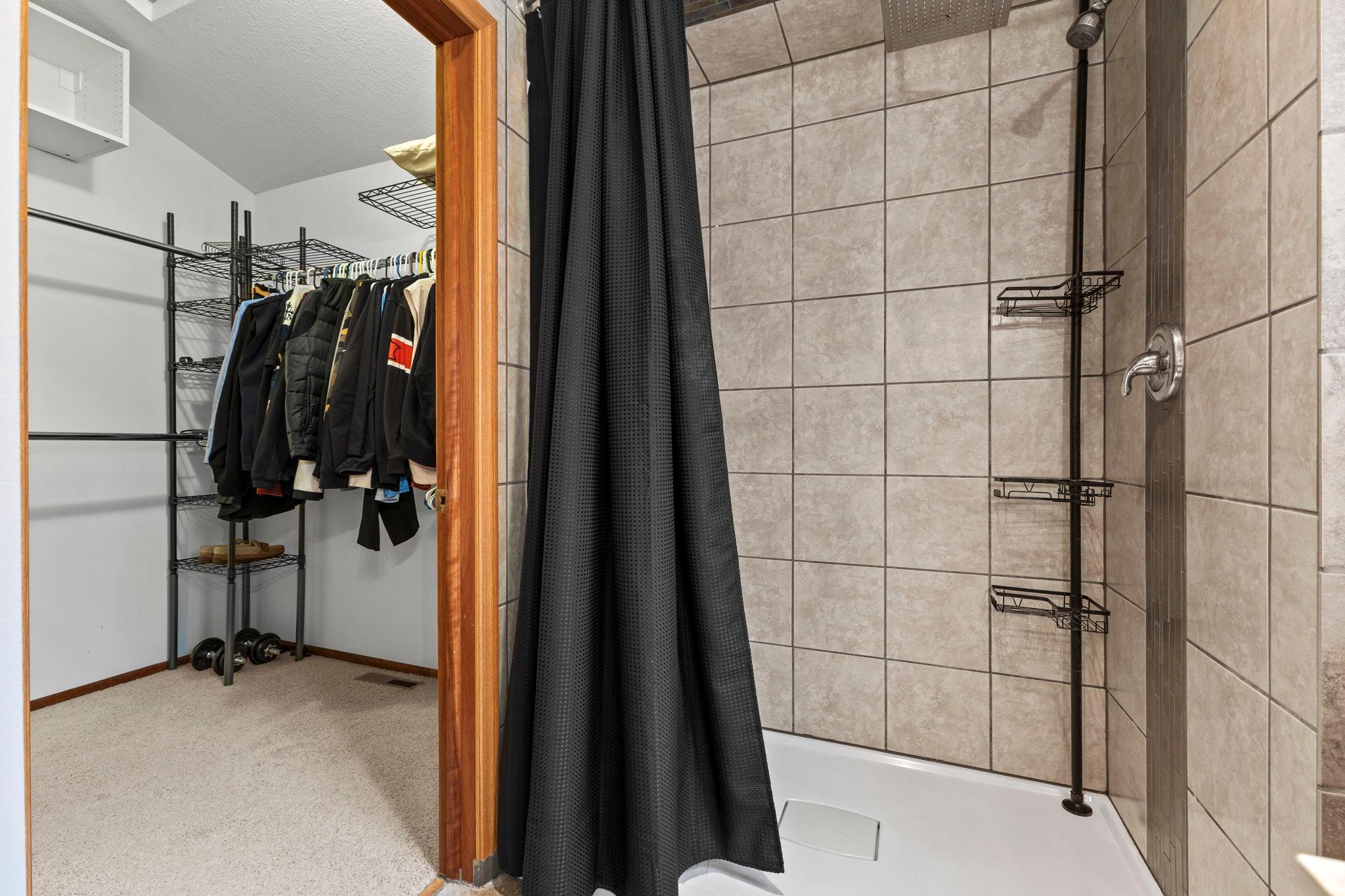 And a generous walk-in closet!
