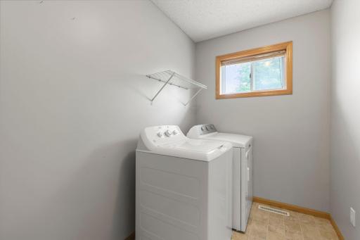 35-web-or-mls-1685 Philipp Way-193.jpg