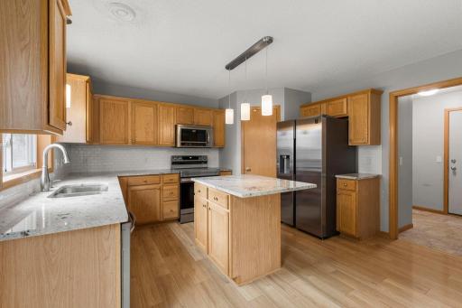 20-web-or-mls-1685 Philipp Way-148.jpg