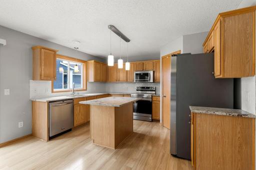 21-web-or-mls-1685 Philipp Way-151.jpg