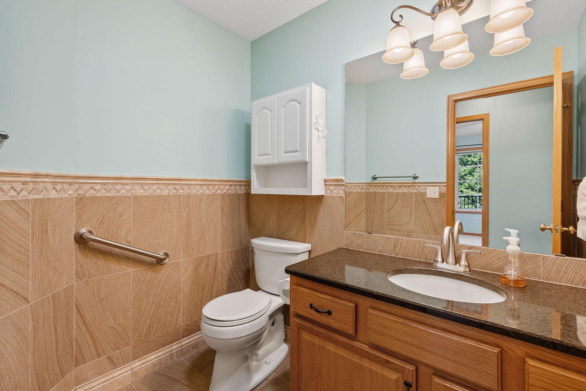 The main level Bathroom.