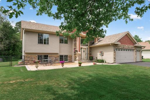878 Kelly Street, Lino Lakes, MN 55014