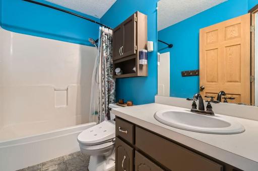 7236 Clear Ridge, Centerville, MN 55038