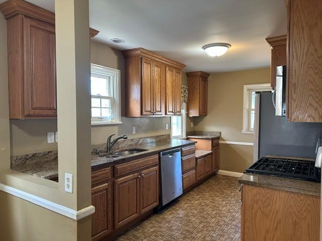 Kitchen 2.jpg