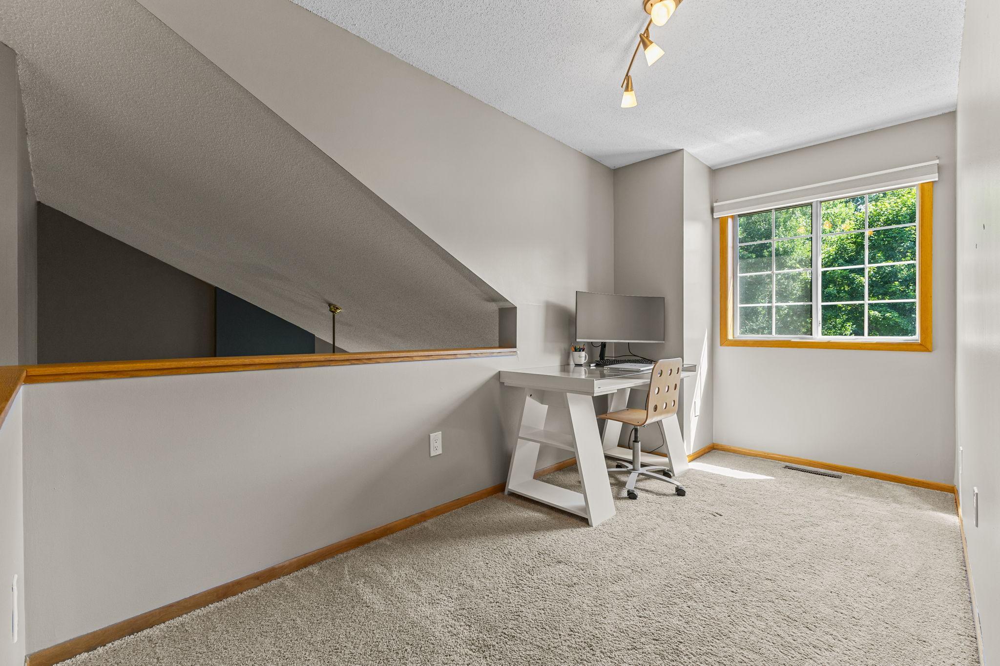 Vivid Spaces_1755 Donegal Dr 4_36.JPG