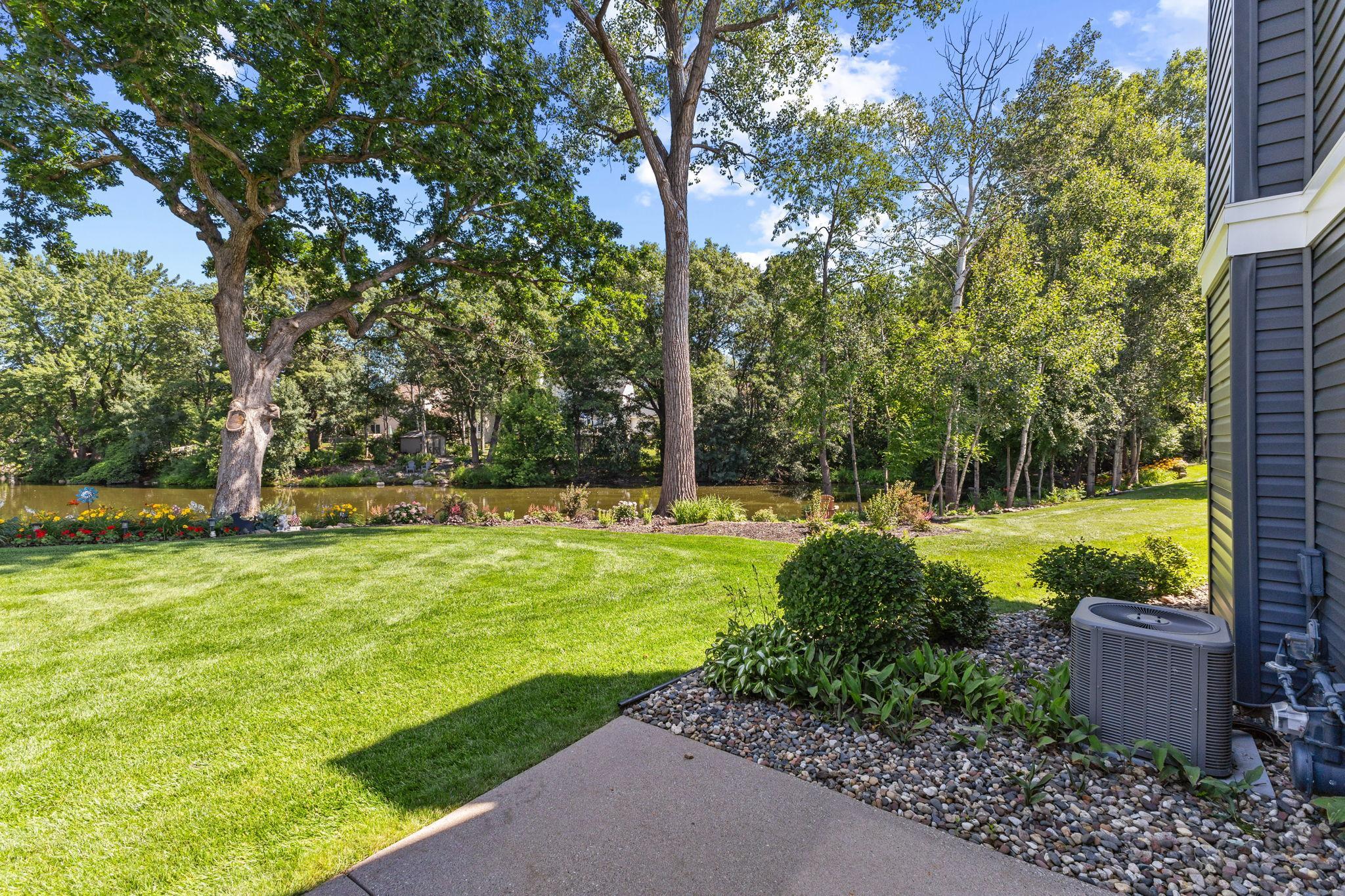 Vivid Spaces_1755 Donegal Dr 4_41.JPG