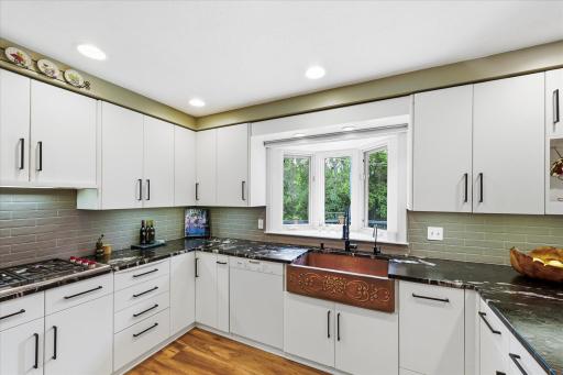 8913 S Minnehaha Circle, Minneapolis, MN 55426