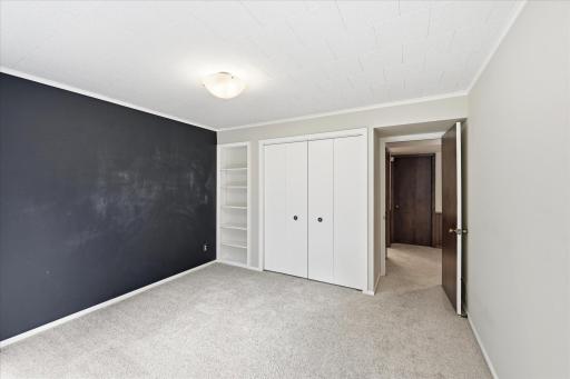 8913 S Minnehaha Circle, Minneapolis, MN 55426