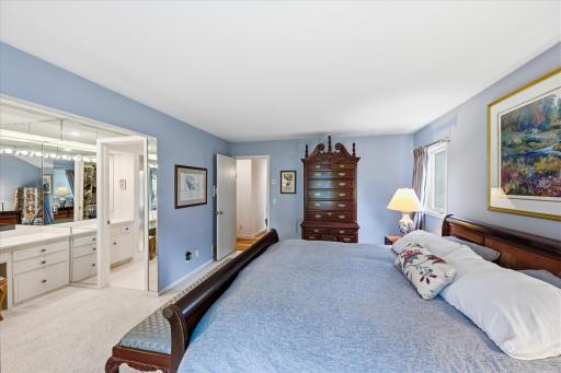 8913 S Minnehaha Circle, Minneapolis, MN 55426