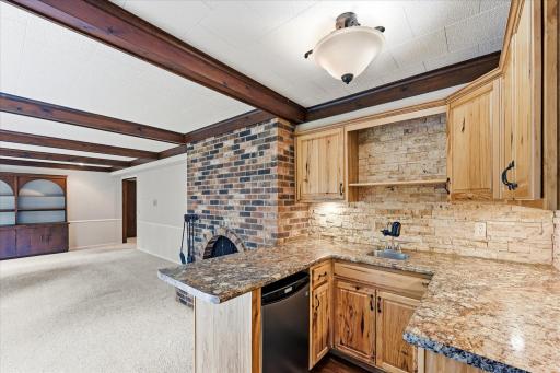 8913 S Minnehaha Circle, Minneapolis, MN 55426