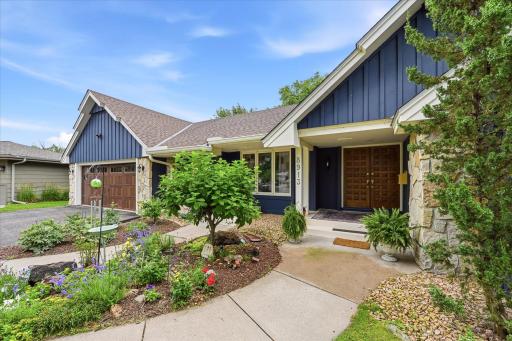 8913 S Minnehaha Circle, Minneapolis, MN 55426