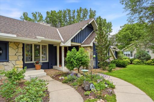 8913 S Minnehaha Circle, Minneapolis, MN 55426