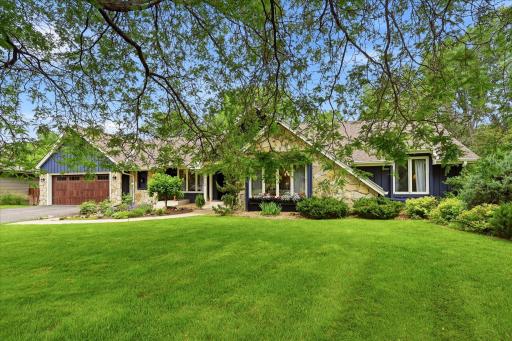 8913 S Minnehaha Circle, Minneapolis, MN 55426