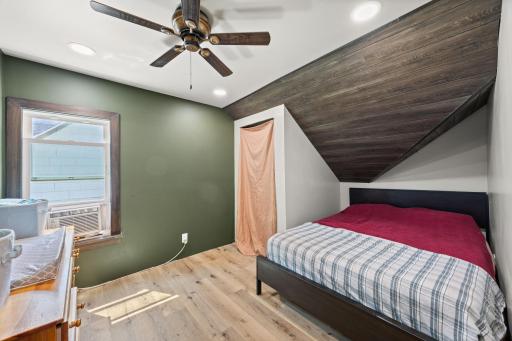 Upstairs Bedroom 2