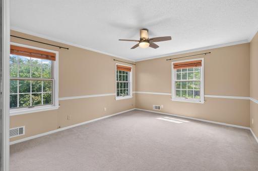 2440 Sunrise Drive, Saint Paul, MN 55117