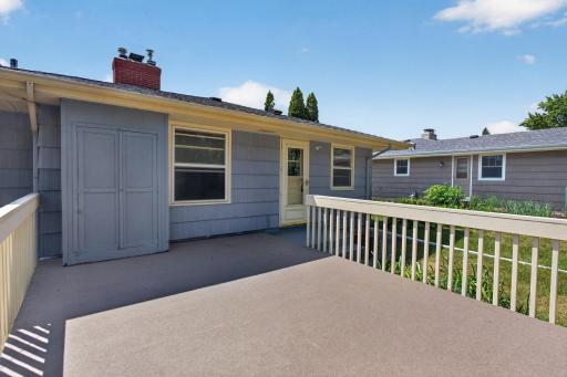 Expansive Deck