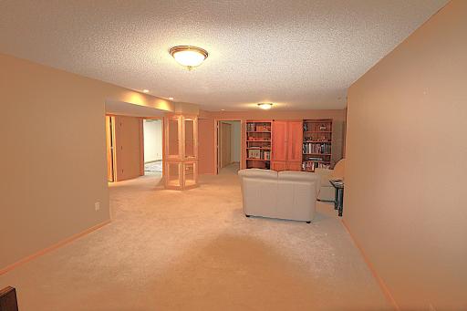 829 Autumn Way, Stillwater, MN 55082